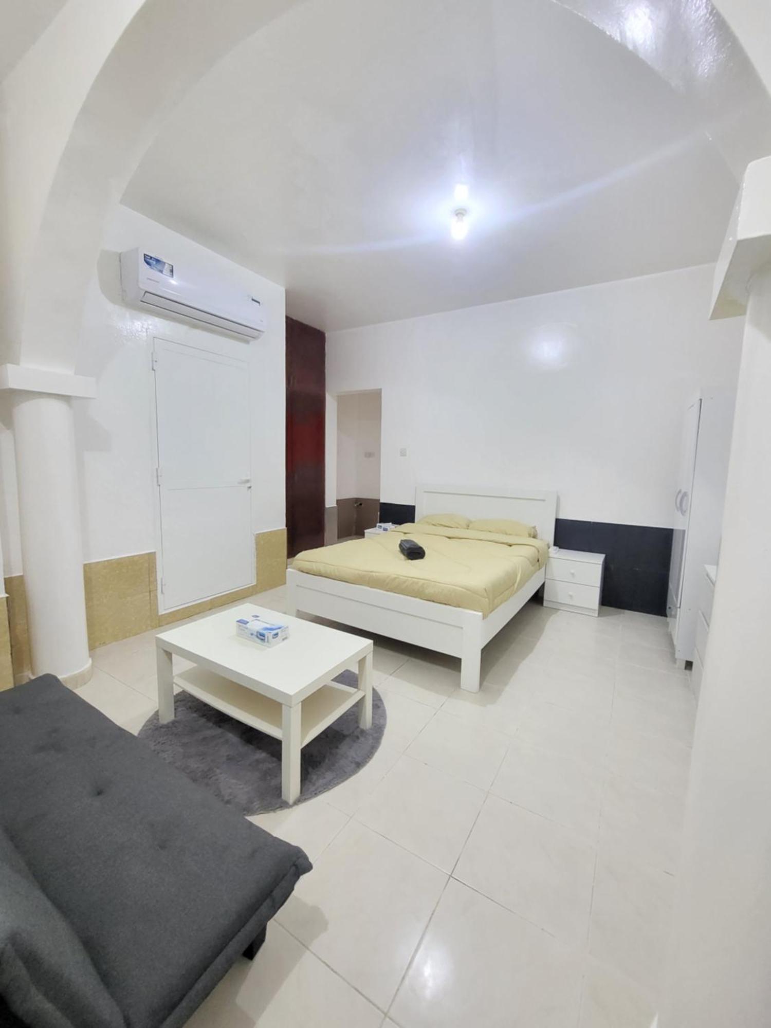 Corniche Full Studio Apartment Αμπού Ντάμπι Εξωτερικό φωτογραφία