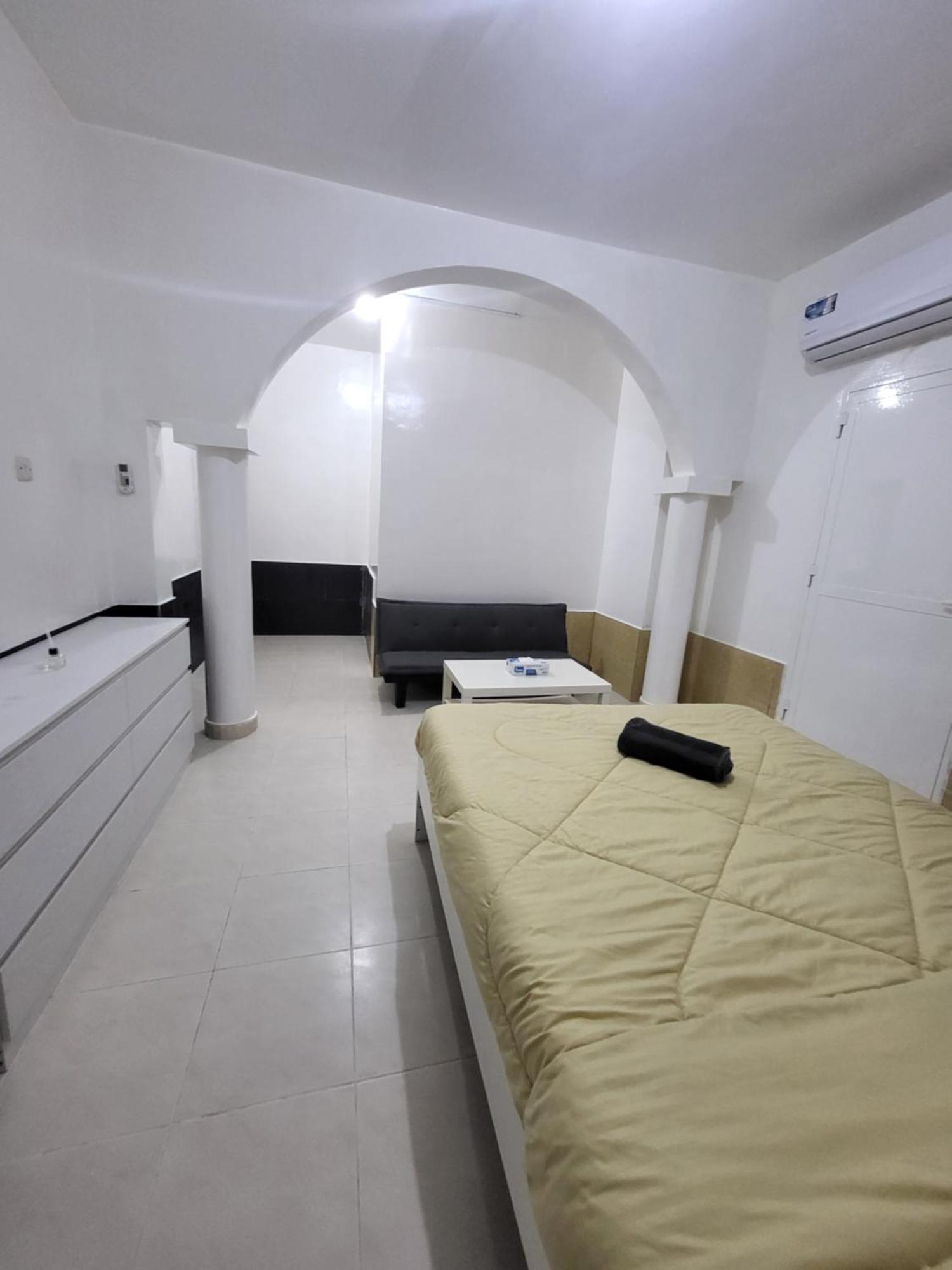 Corniche Full Studio Apartment Αμπού Ντάμπι Εξωτερικό φωτογραφία