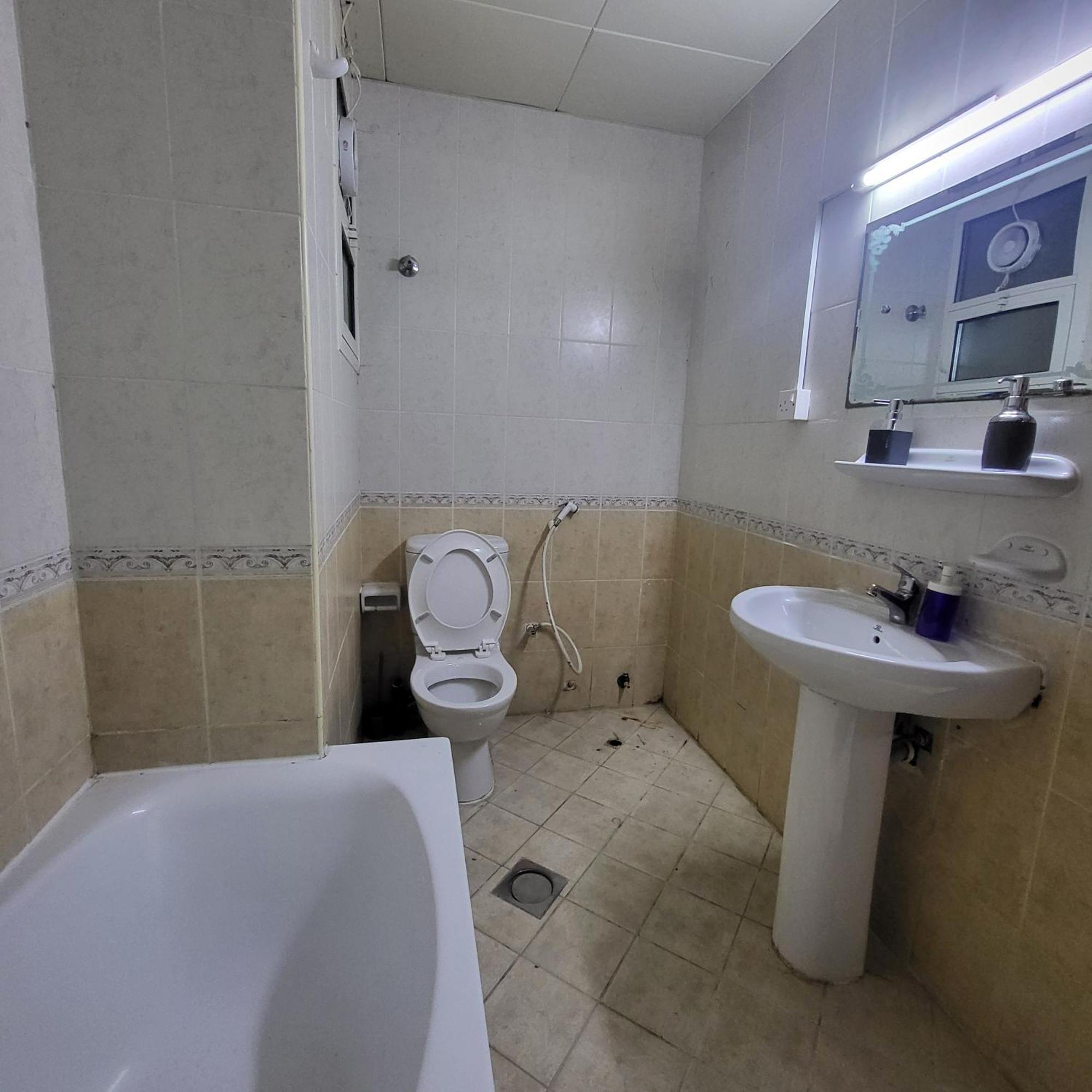 Corniche Full Studio Apartment Αμπού Ντάμπι Εξωτερικό φωτογραφία