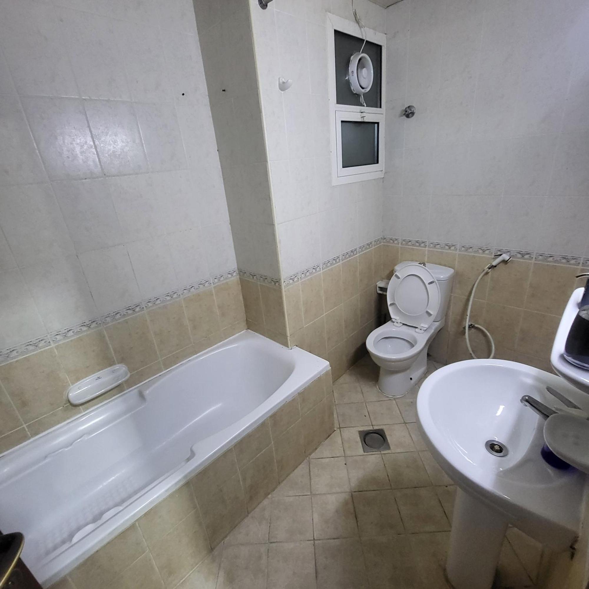 Corniche Full Studio Apartment Αμπού Ντάμπι Εξωτερικό φωτογραφία